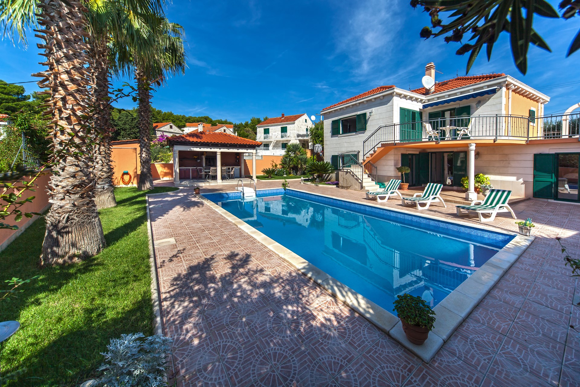 Charming Villa Rasotica with private swimming pool and its infield